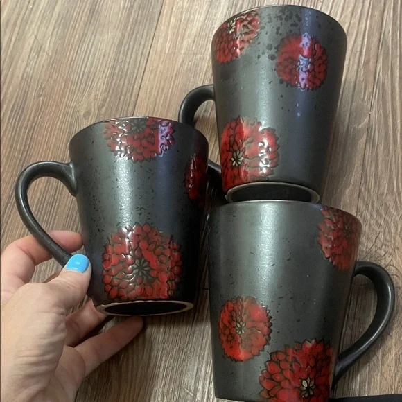 American Atelier Black and Red Floral Mug - Picture 6 of 6